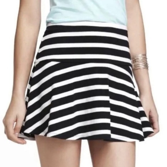 Express Stretch Skater Mini Skirt Black White Stripes M - Picture 1 of 6